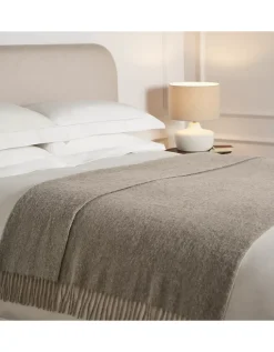 Albourne Throw
