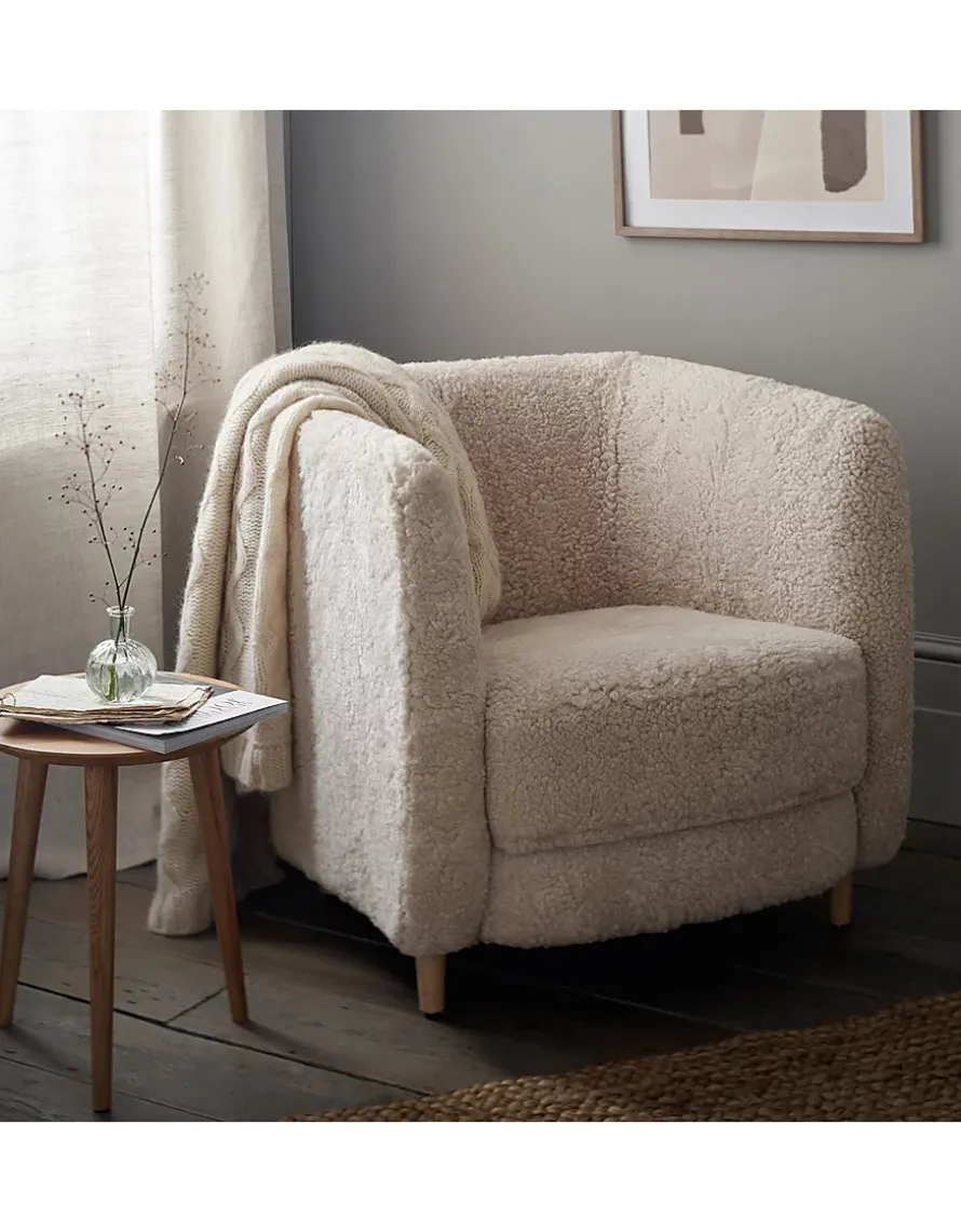 Cosy Sheepskin Chair