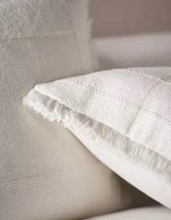 Dores Fringe Cushion