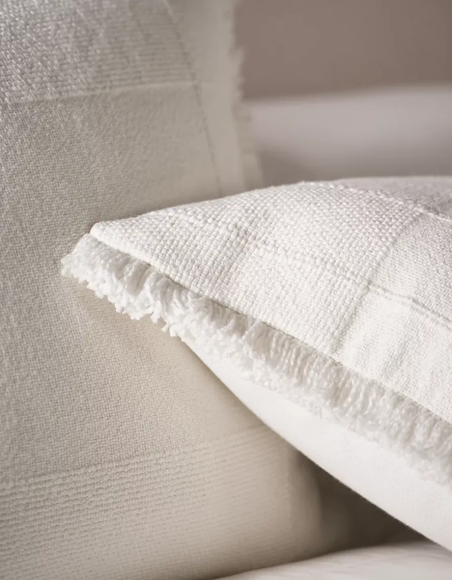 Dores Fringe Cushion