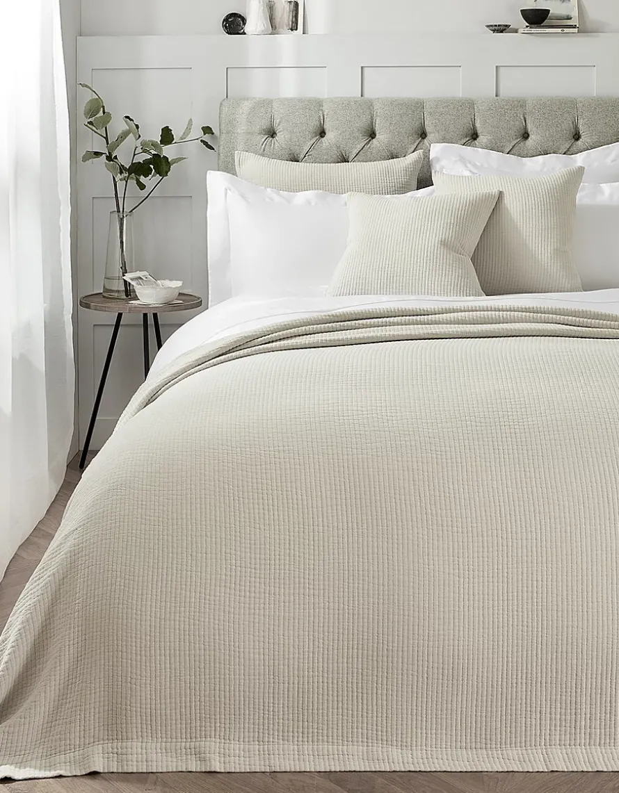 Florian Bedspread & Cushion Cover Collection