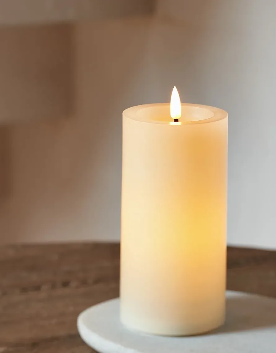 Glow LED Candle – Medium
