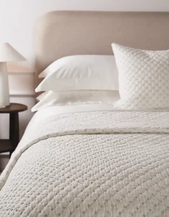 Lila Quilt & Cushion Collection