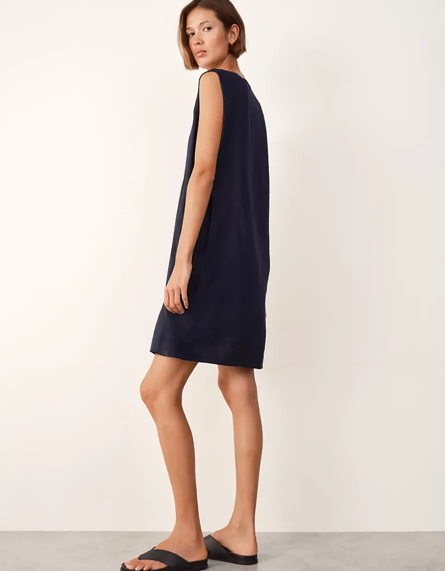 Linen Tucked Shoulder Shift Dress
