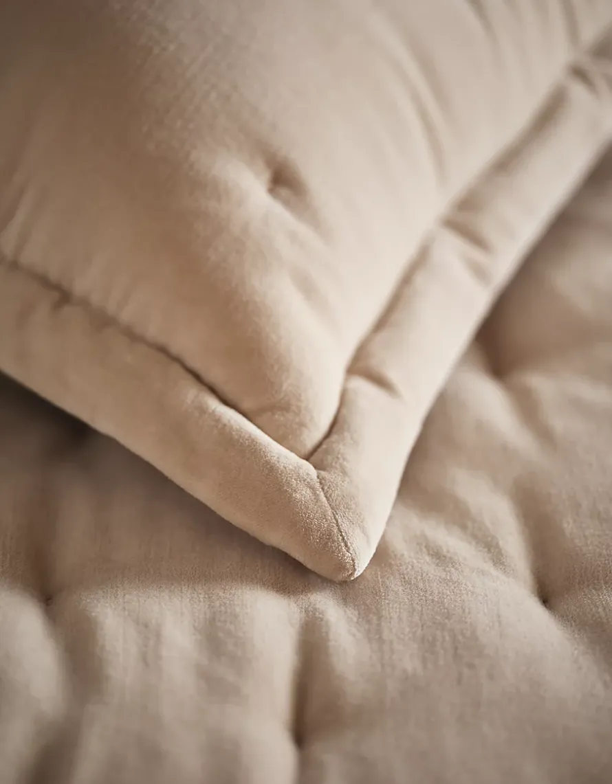 Lowry Velvet Quilt & Cushion Collection