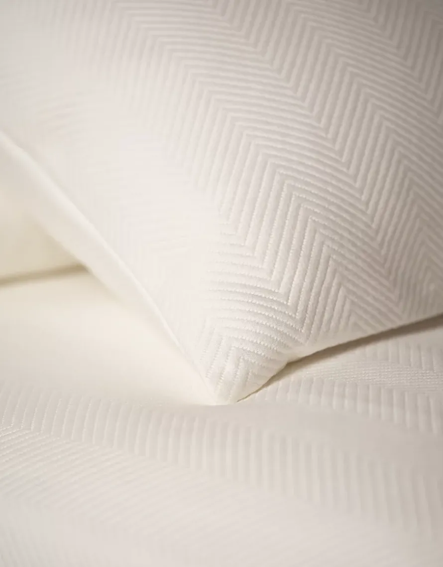 Mason Bedspread & Cushion Cover Collection