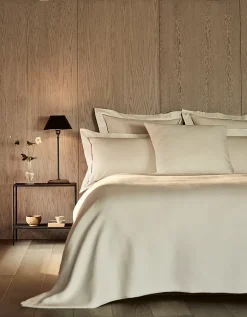 Mason Bedspread & Cushion Cover Collection