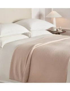 Maya Throw
