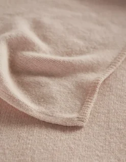 Maya Throw