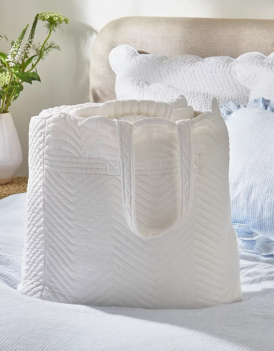 Milfield Scallop Quilt & Cushion Collection