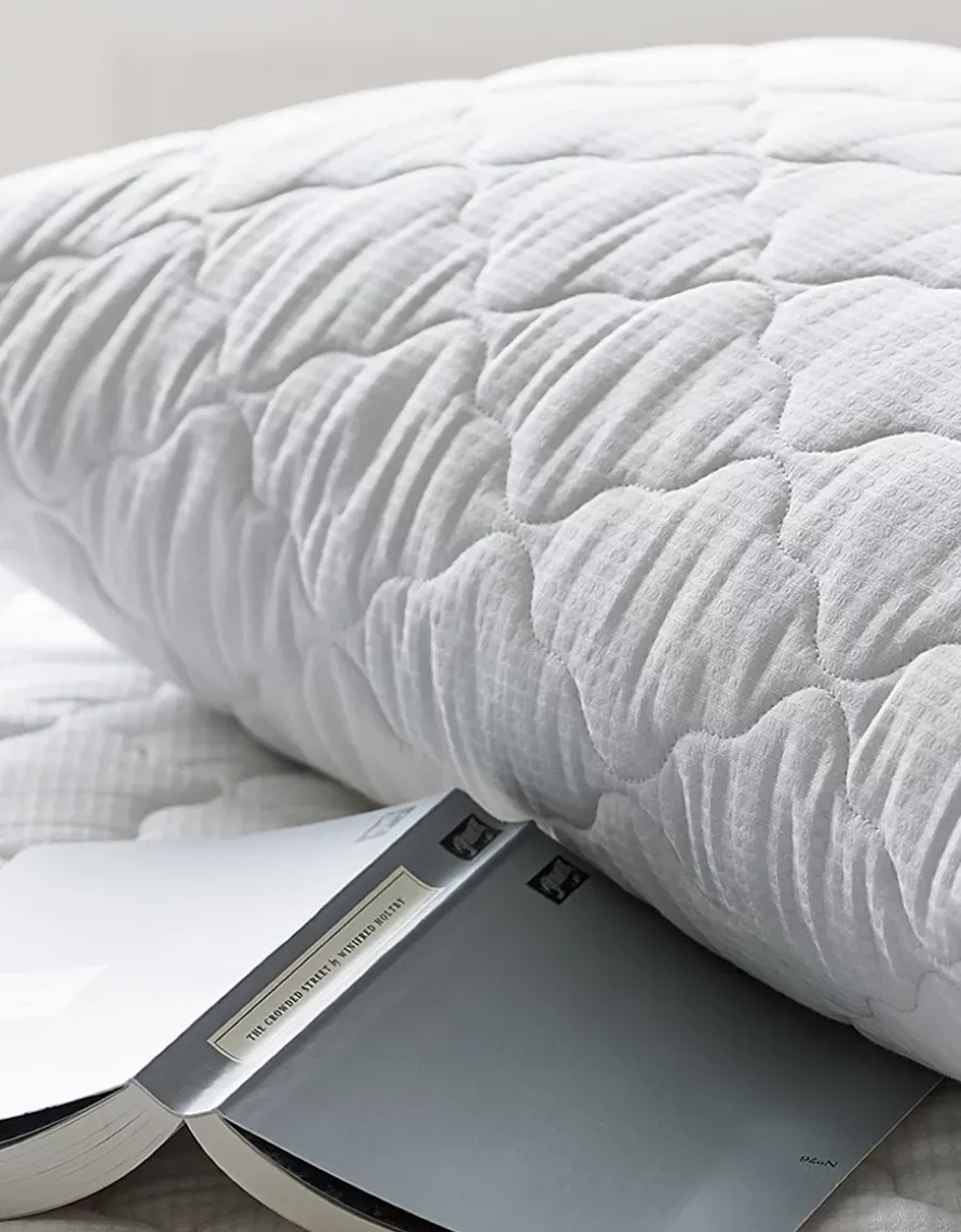 Outlast Temperature Balance Quilted Mattress Protector