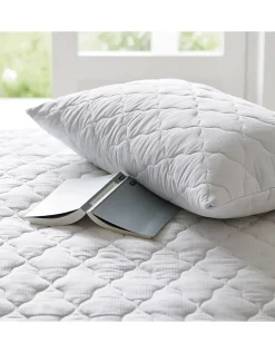 Outlast Temperature Balance Quilted Mattress Protector