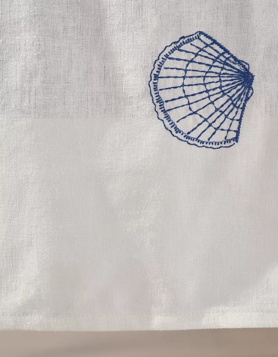 Prise du Jour Embroidered Table Runner