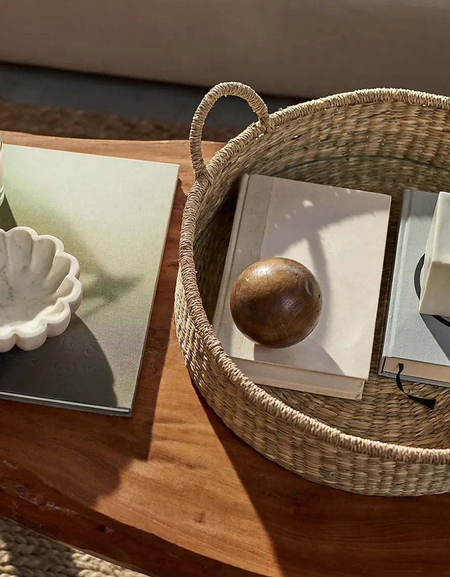 Round Seagrass Tray with Glass Base