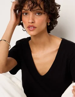 The Perfect Organic Cotton Slub V-Neck T-Shirt