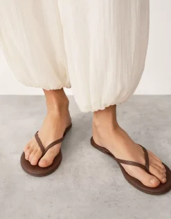 TKEES Lily Round Toe-Post Sandals
